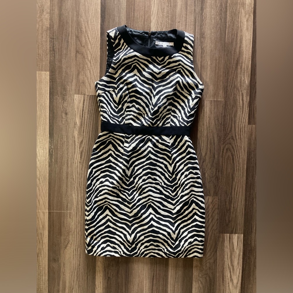 Trina Turk Dress Zebra Print Pencil Style Size 6 Mob Wife esthetic